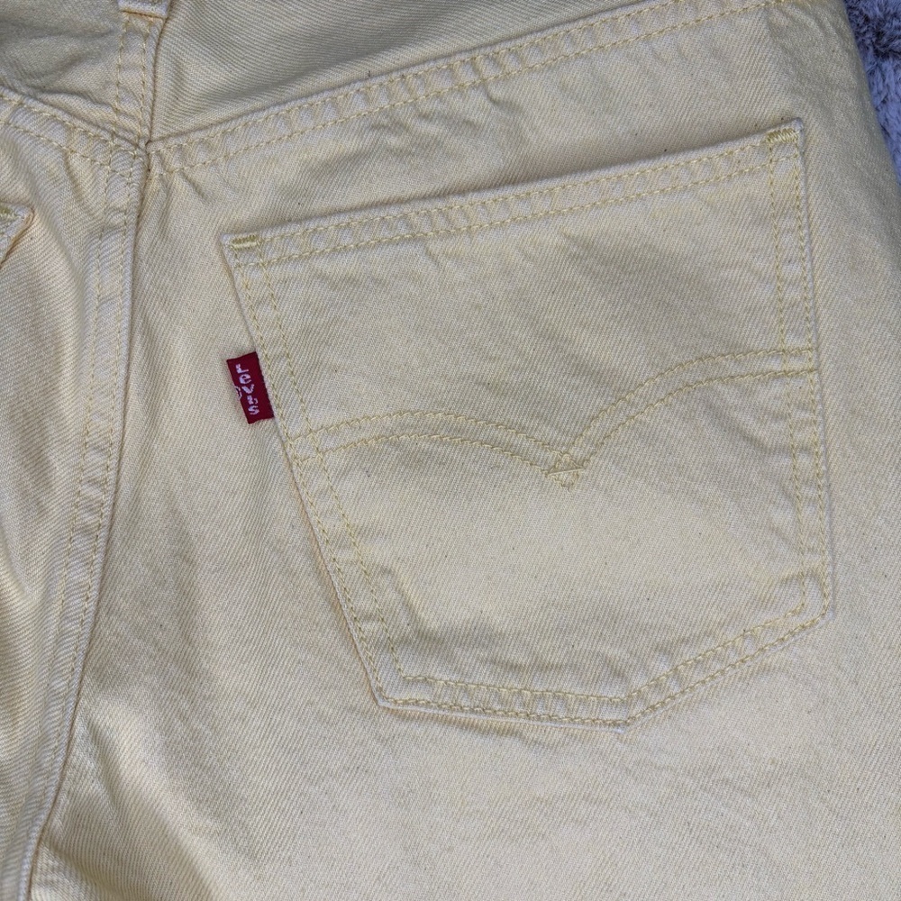 Levi's Women's Yellow Straight Leg Jeans Nwt Size 29x30 - Picture 9 of 16
